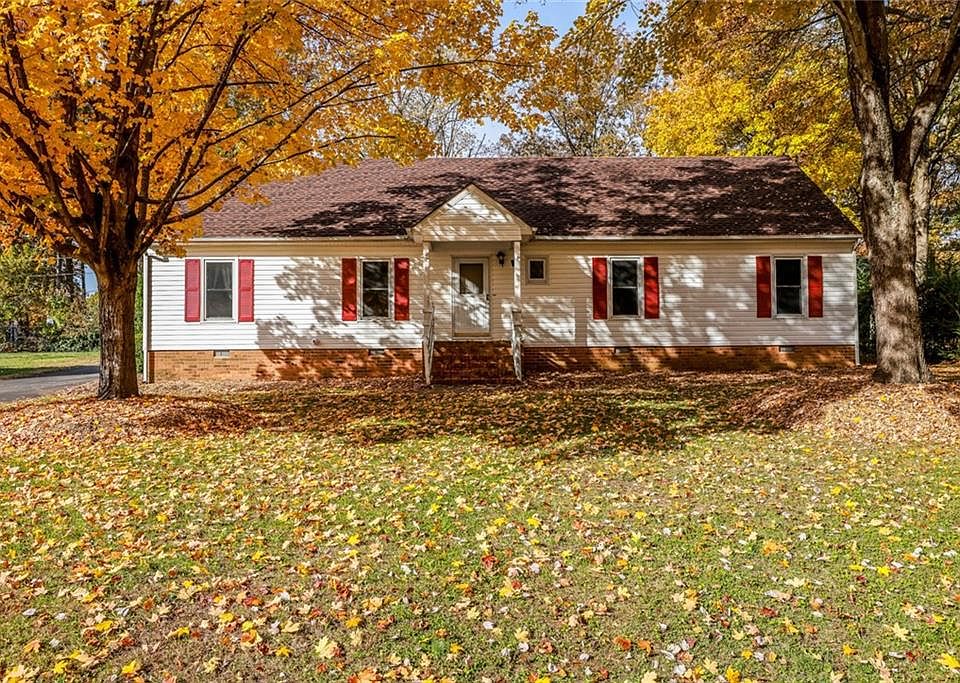 1st image of 224 Northfield Ln