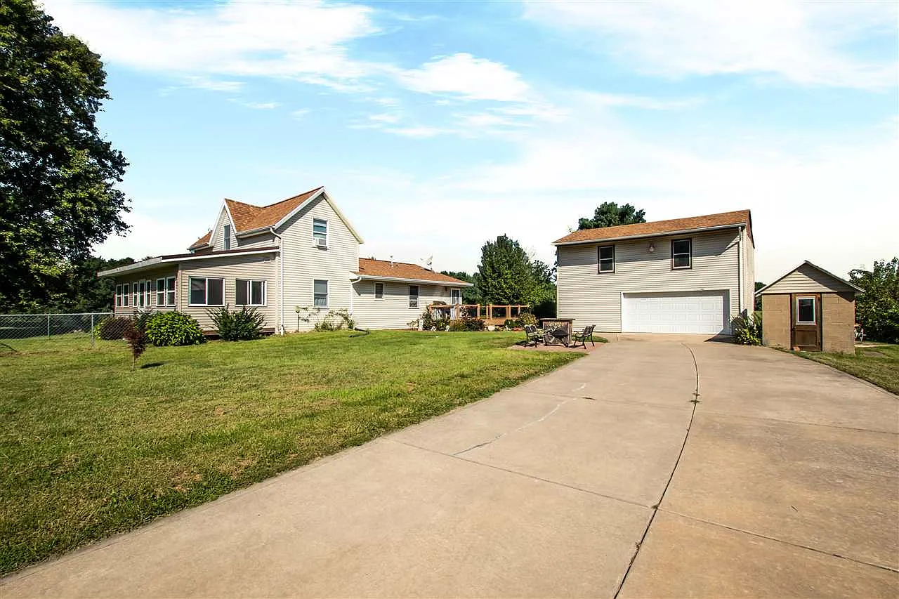 17368 Red Shale Hill Rd photo 1