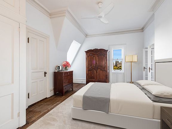 3rd image of 121 Central Park W APT 81
