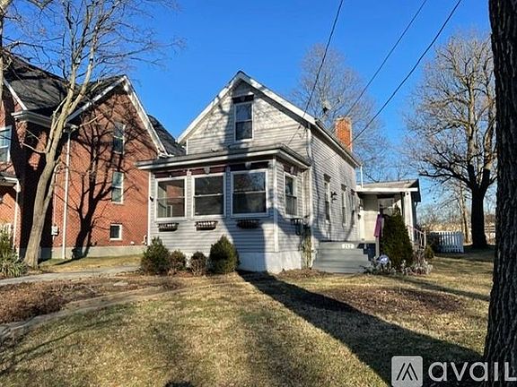 2nd image of 212 Crescent Ave