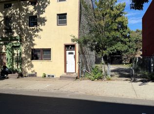 212 Perry St, Trenton, NJ 08618