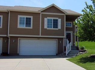 19123 Adams St, Omaha, NE 68135