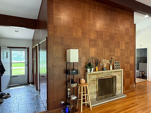 4th image of 25471 Bryden Rd