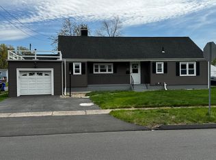 207 Ridgewood Rd, East Hartford, CT 06118