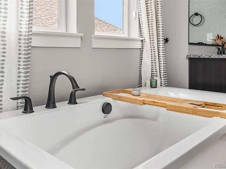 25537 E Alder Dr — Photo 24