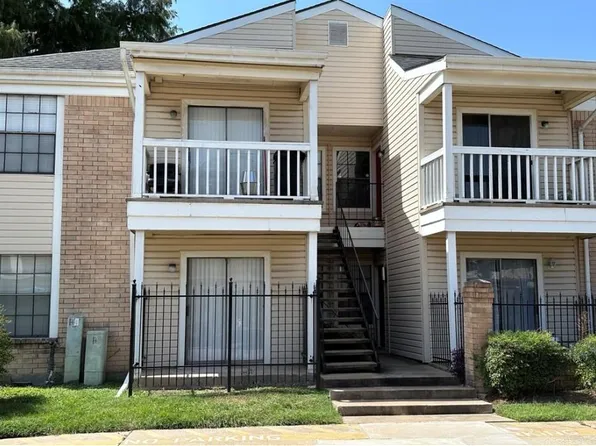 2750 Holly Hall St APT 701, Houston, TX 77054