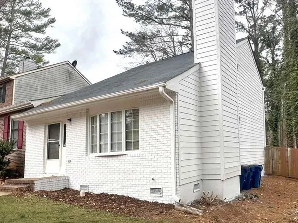 7075 Williamsburg Dr, Riverdale, GA 30274