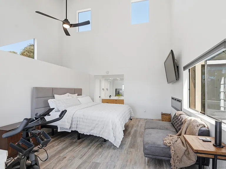 1539 San Miguel Ave — Photo 25