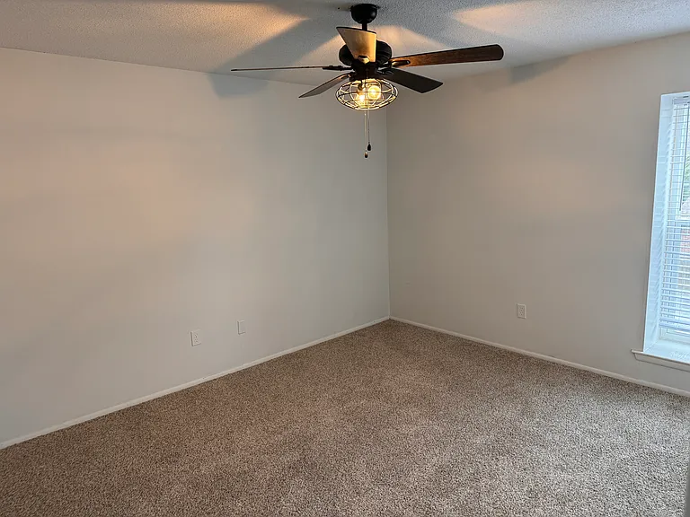Carolina Crossing Apartments — Photo 16