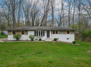 9465 Shady Oaks St NW, Clinton, OH 44216