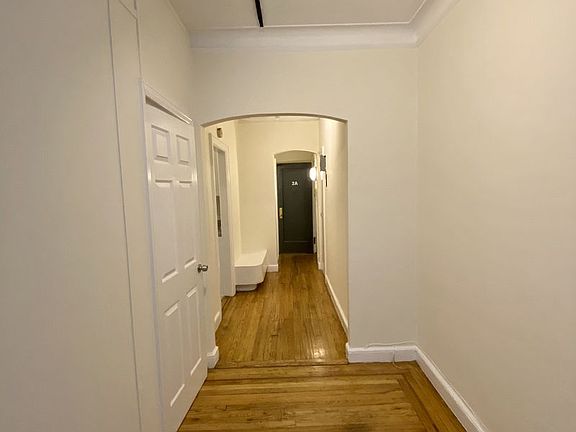 4th image of 231 E 58th St APT 2A