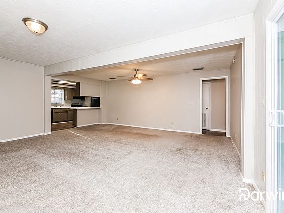 5th image of 10962 Luana Dr N