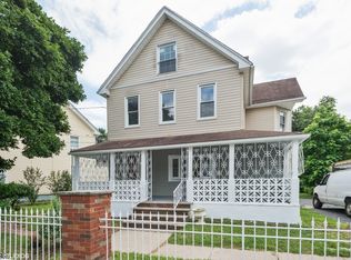 77 W 2nd St, Bound Brook, NJ 08805