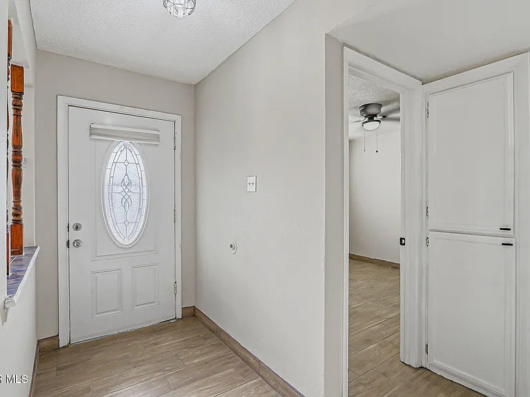 2624 Lake Victoria Dr #A — Photo 4