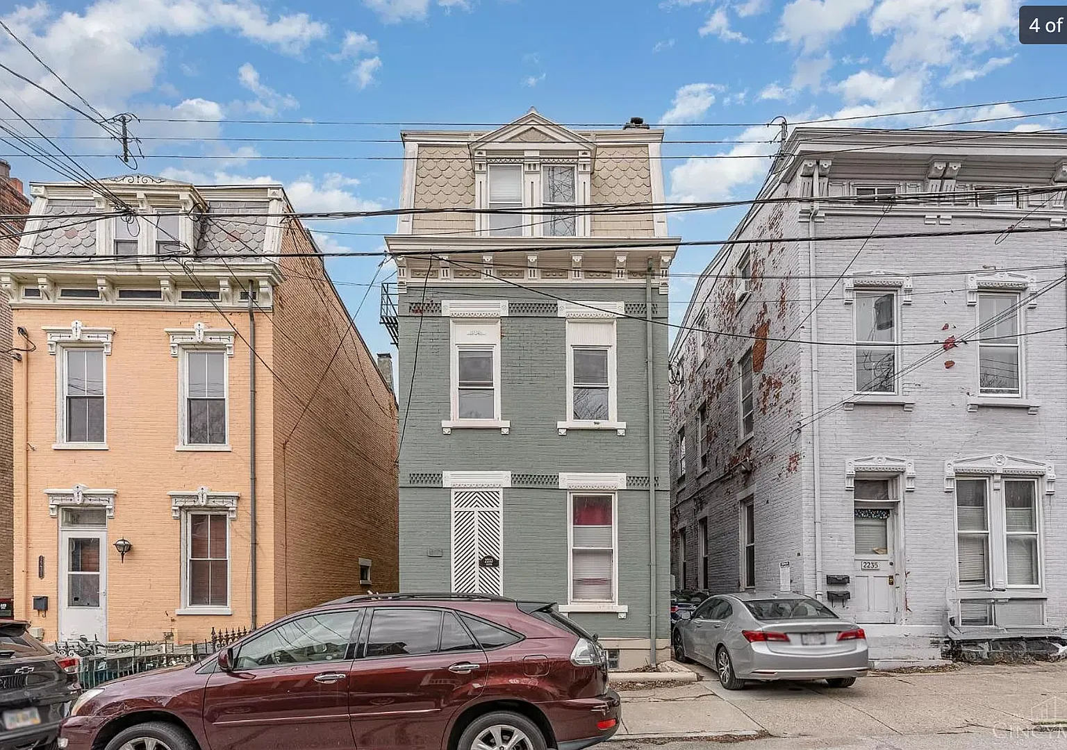 2233 Victor Street — Photo 1