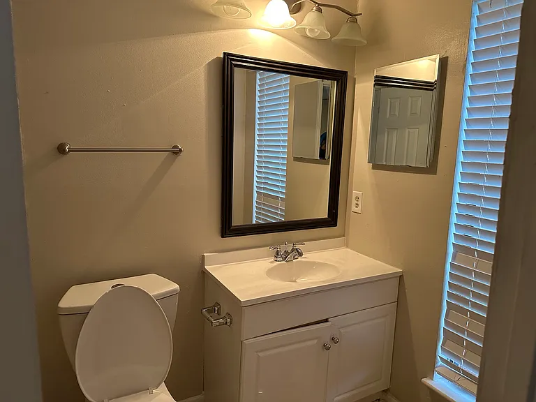 3156 Heathstead Pl #E — Photo 2
