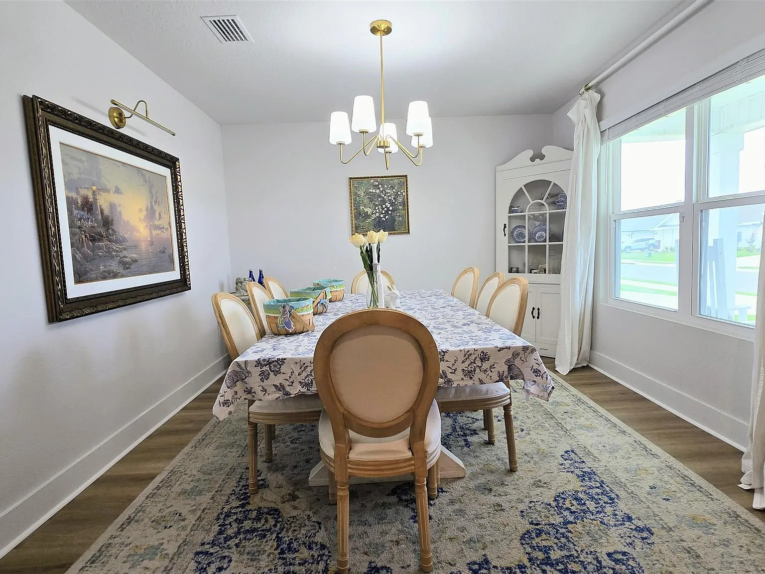 5 bed, 2593 sqft, $2,800 — Photo 3