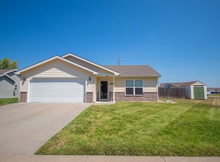 812 Butterfield Rd, Manhattan, KS 66502