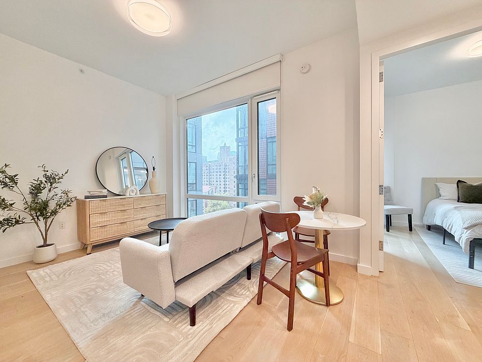 1st image of 127 Concord St #10X
