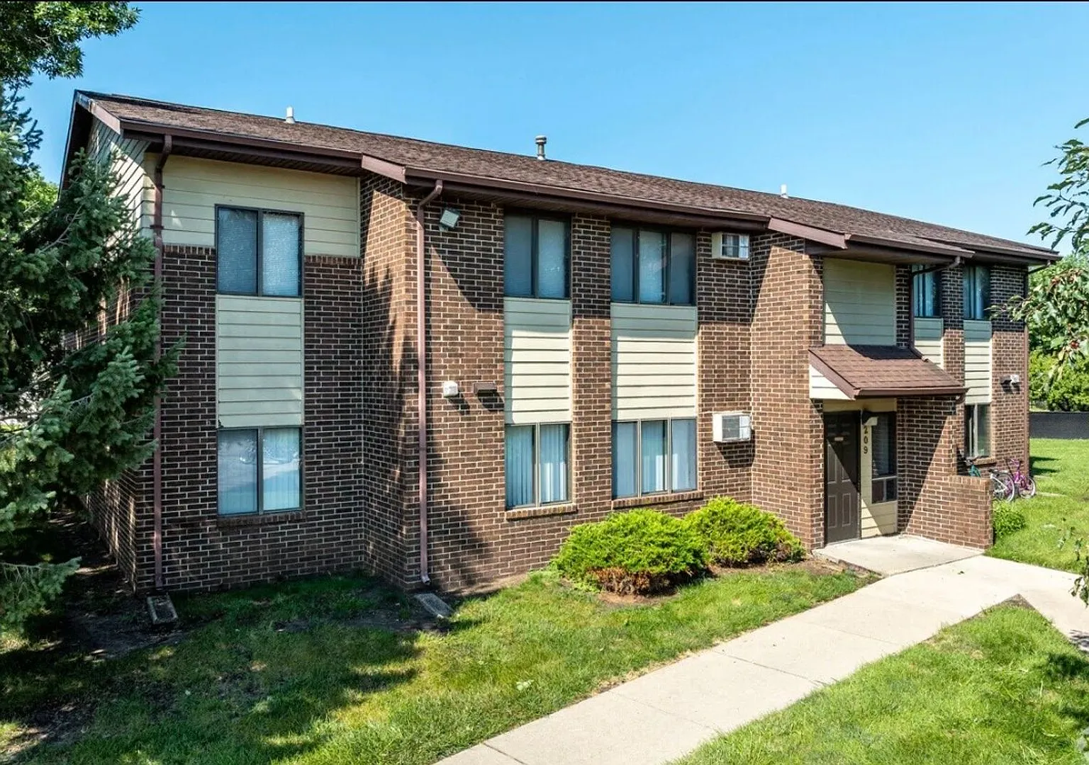 Northway Apartments — Photo 1
