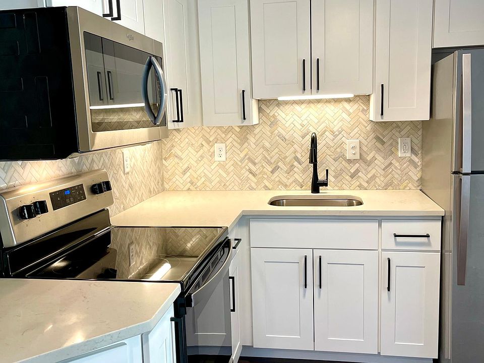 1st image of 605 E Ann St #2