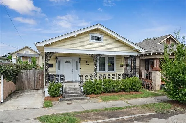 2 bed, 2.0 bath, 1218 sqft, $2,200 — Photo 2