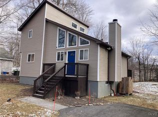 2189 Titania Rd, Tobyhanna, PA 18466