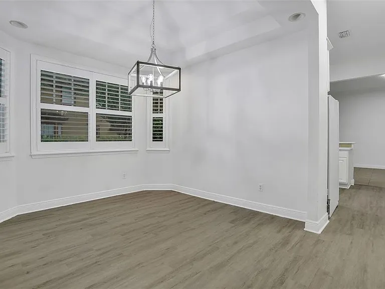 148 S Thornton Ave — Photo 17