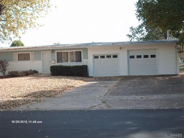 1570 Night Dr photo 1