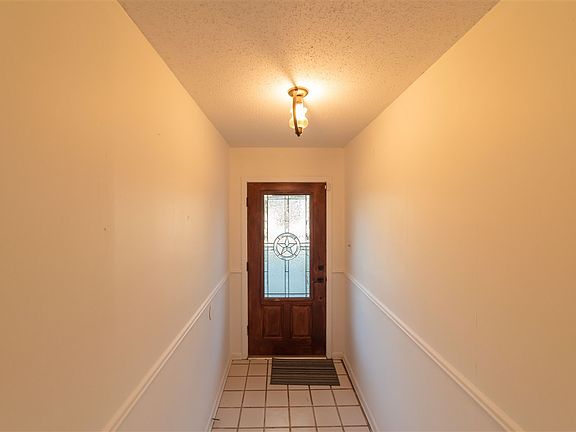 4th image of 1318 Carnegie Dr