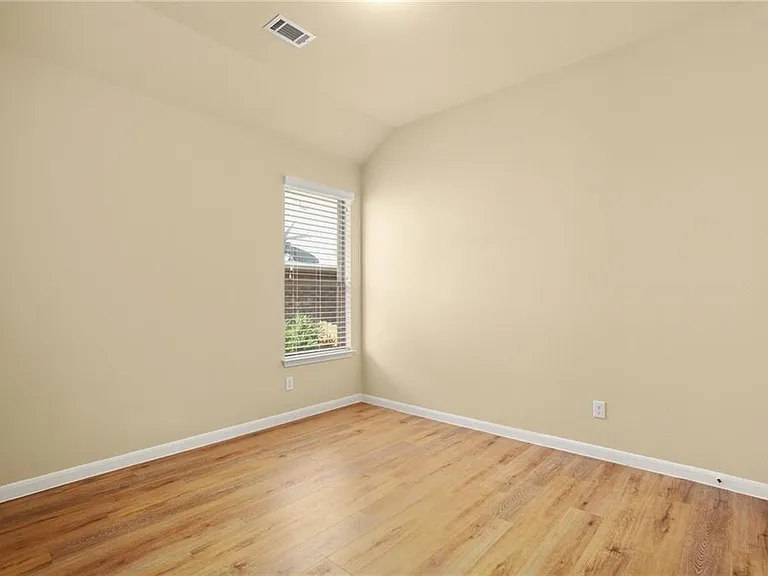 112 W Adelanta Pl — Photo 20
