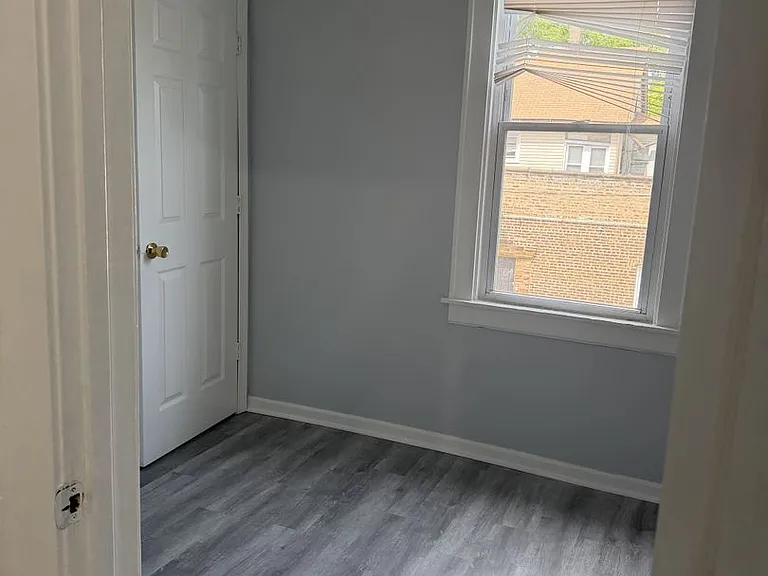 8531 S Burley Ave #2R — Photo 12