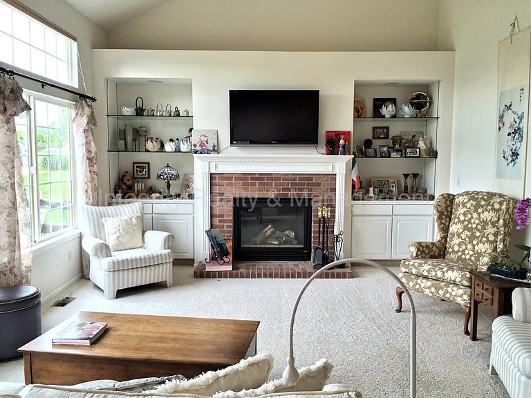 10088 Darwin Ln — Photo 4