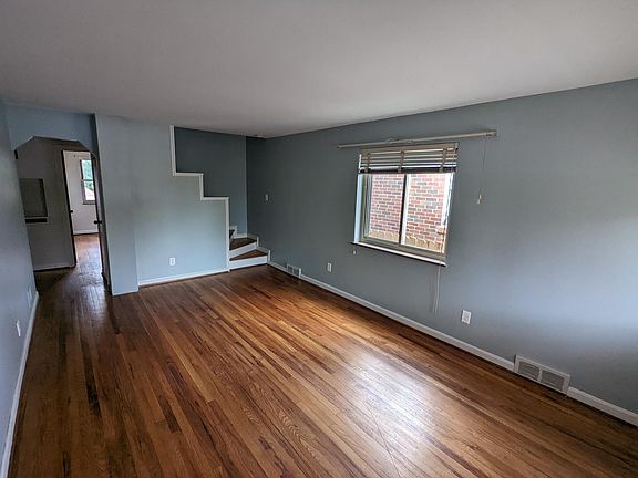 2nd image of 1868 Dalewood Pl