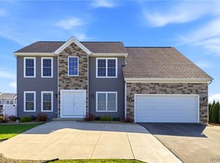 3353 Cedar Valley Way, Hamburg, NY 14075