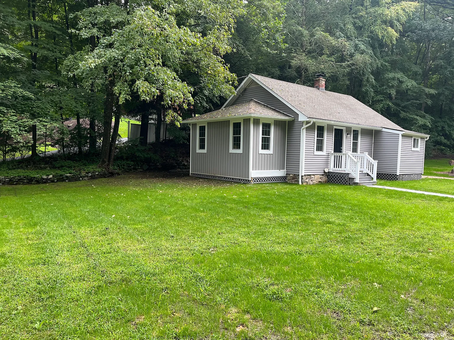 3 bed, 802 sqft, $3,000 — Photo 2