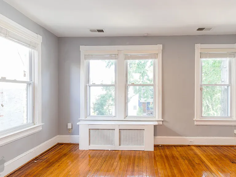742 Harvard St NW — Photo 51