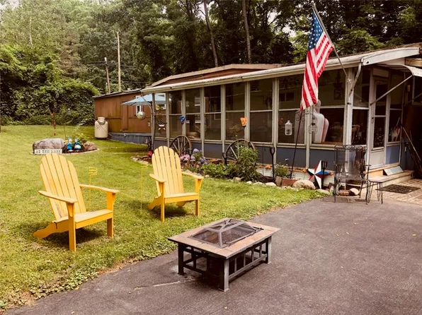 52 Vine Valley Rd, Middlesex, NY 14507