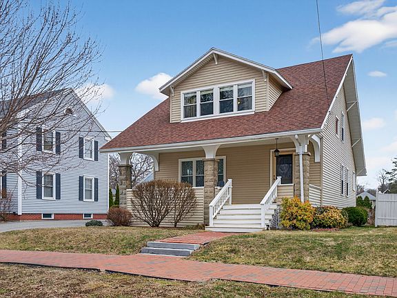 2nd image of 36 Colonial Road