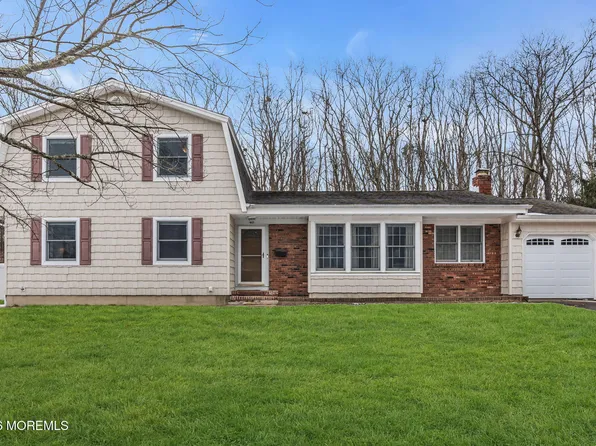 48 Newbury Road, Howell, NJ 07731