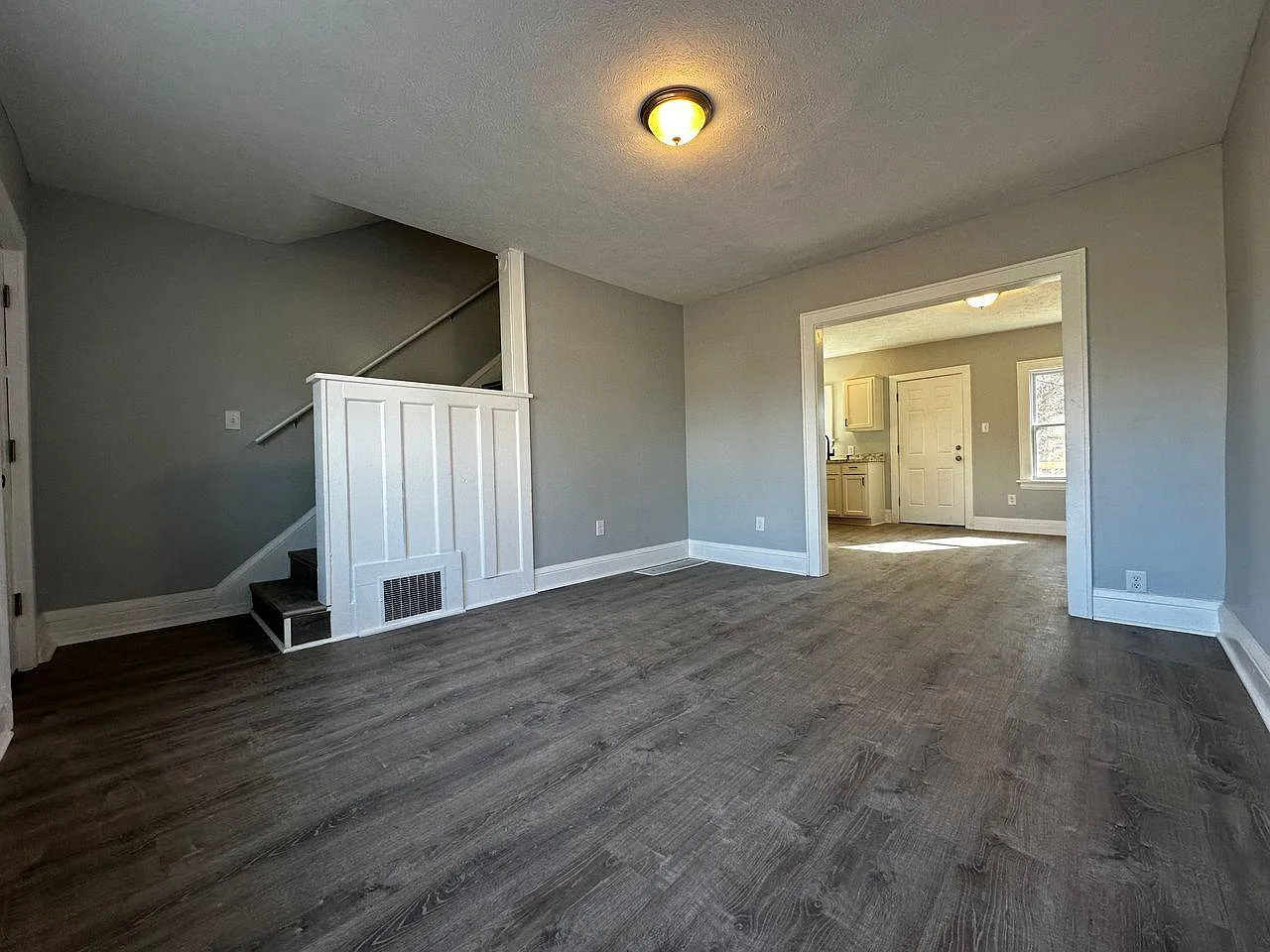 2 bed, 780 sqft, $1,100 — Photo 3
