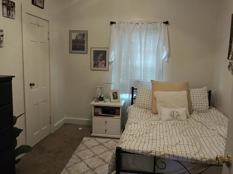1202 N Walnut St — Photo 14