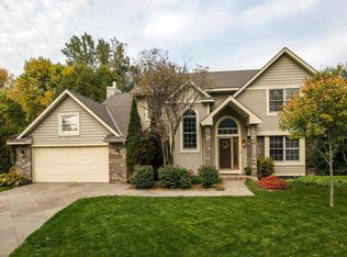 10152 Hilltop Ct, Champlin, MN 55316