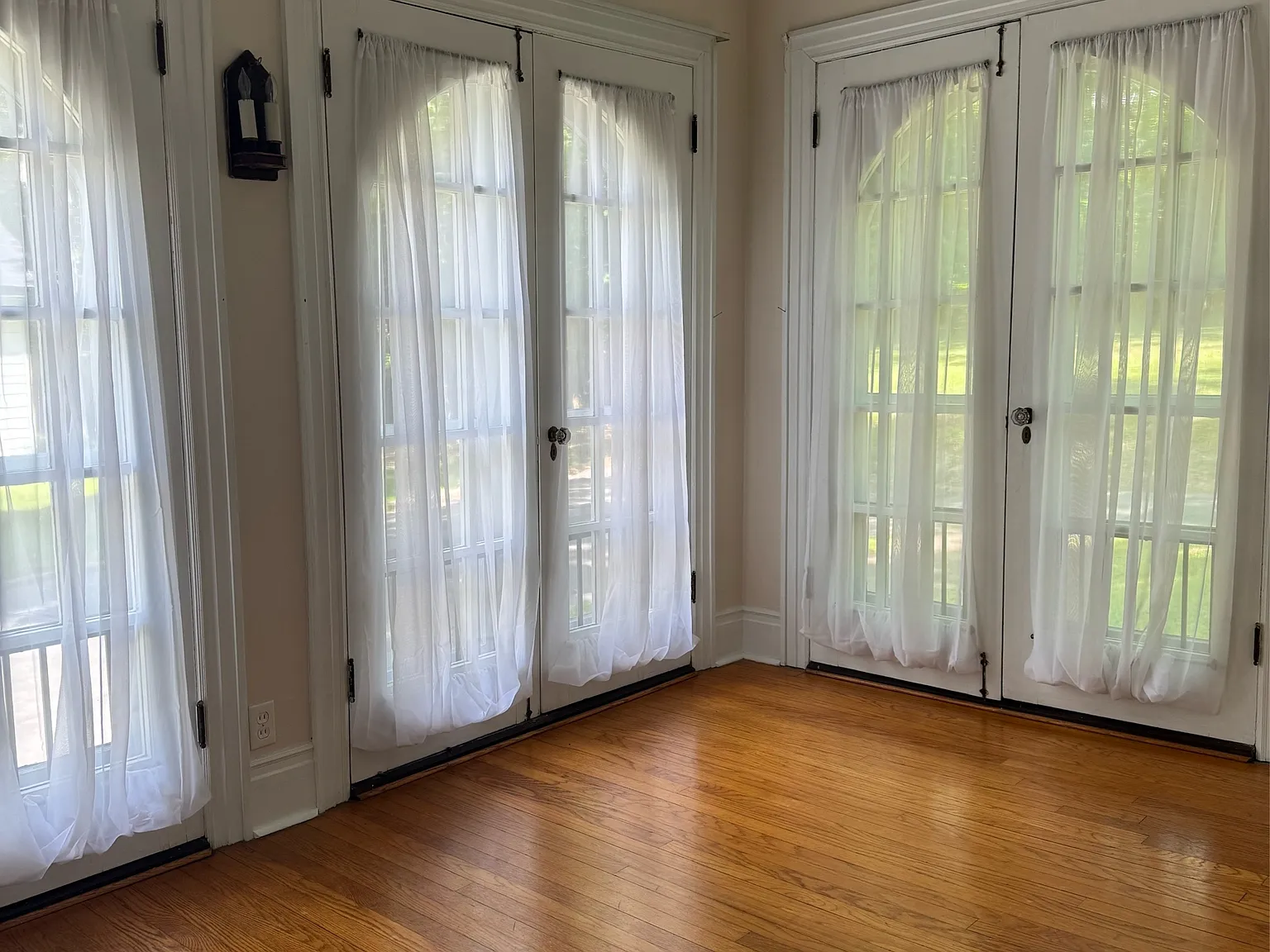 36 Beverly Place - 1 — Photo 3