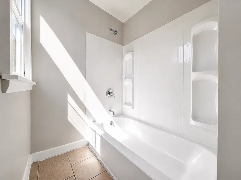 241 W Ivy St #3A — Photo 8