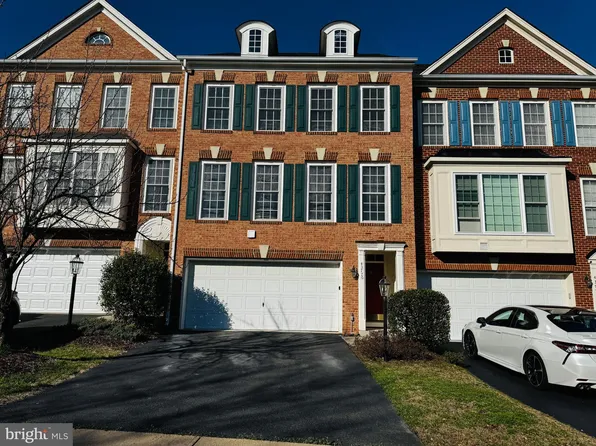 43776 Smith Ferry Sq, Leesburg, VA 20176