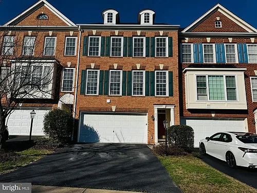 43776 Smith Ferry Sq Photo 1