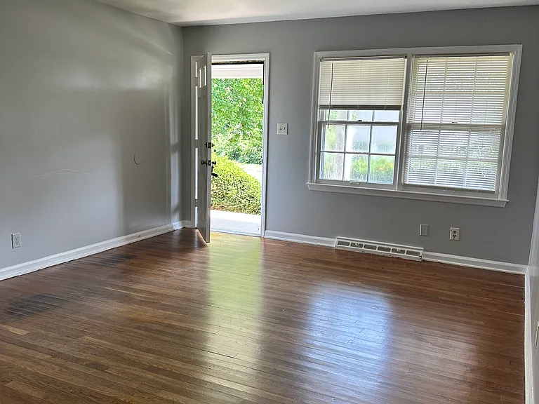 1687 Hill View Pl #1687 — Photo 8
