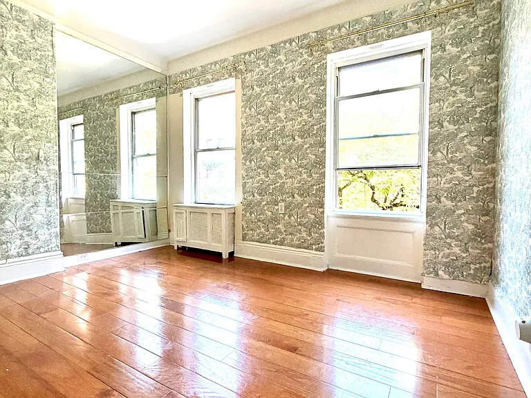 331 E 65th St #4N — Photo 5