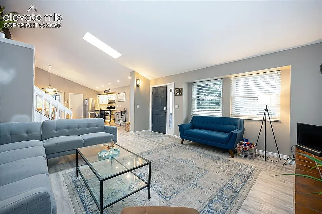 5 bed, 2854 sqft, $3,000 — Photo 4